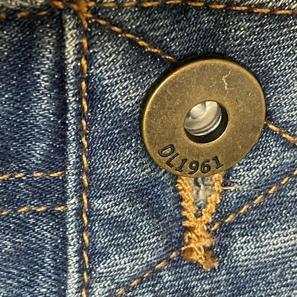 DL1961 Mini Parker Swagger Denim Skirt Made w/American Cotton (Medium) - Picture 5 of 16